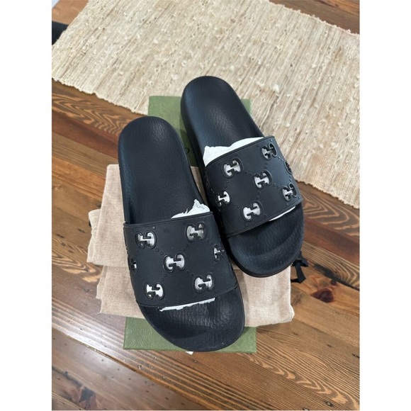 Gucci Rubber GG Logo Pursuit Slides Sandals Size 10 with box and dust bag! - Picture 1 of 10